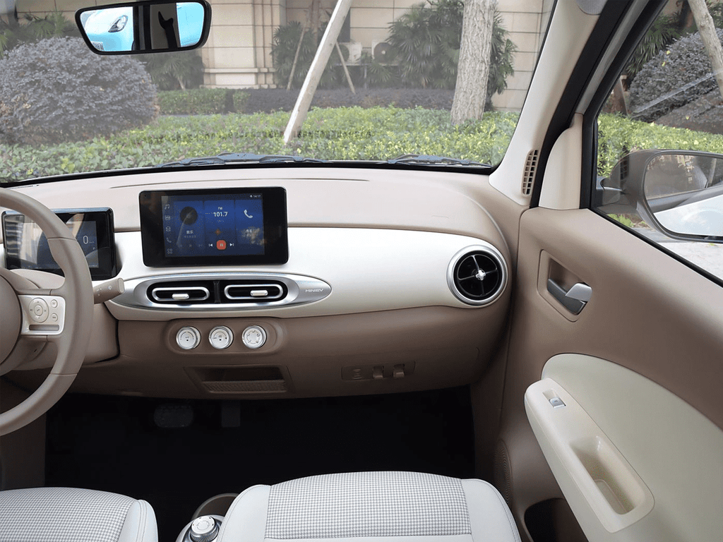 2025 ولينغ هونغقوانغ ميني EV 4 أبواب